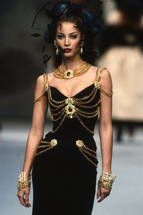 vintage chanel fashion.